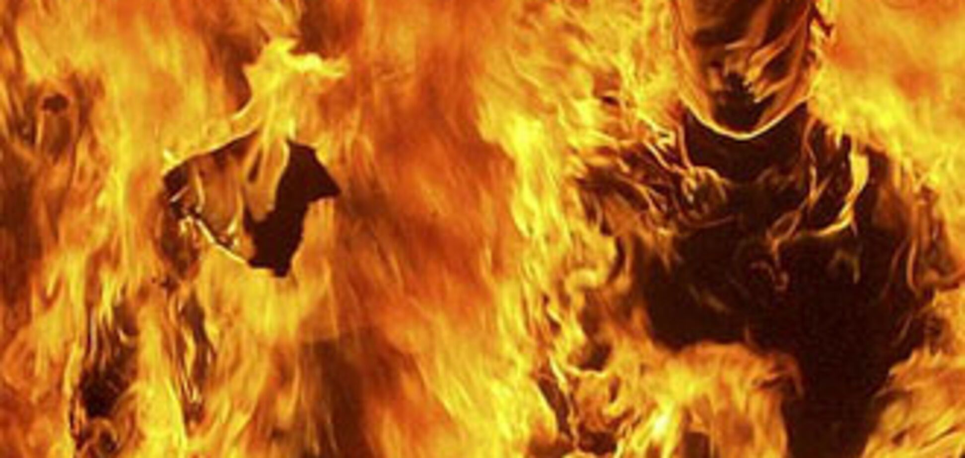 На Красной площади женщина попыталась сжечь себя