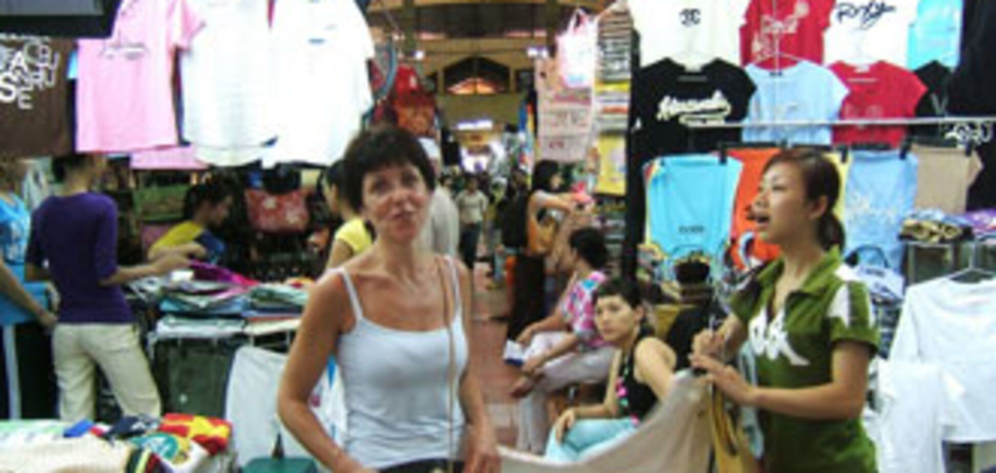 Закрытие не спасло 'Черкизон' от пожара (ФОТО)