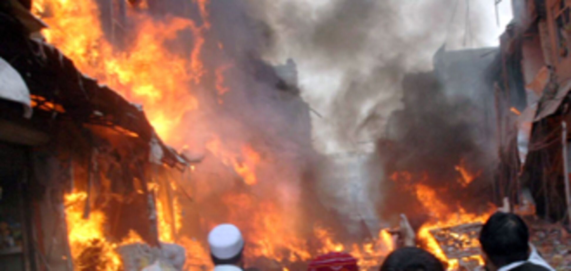 Взрыв в Пакистане: более 80 погибших, 200 раненых (ФОТО)