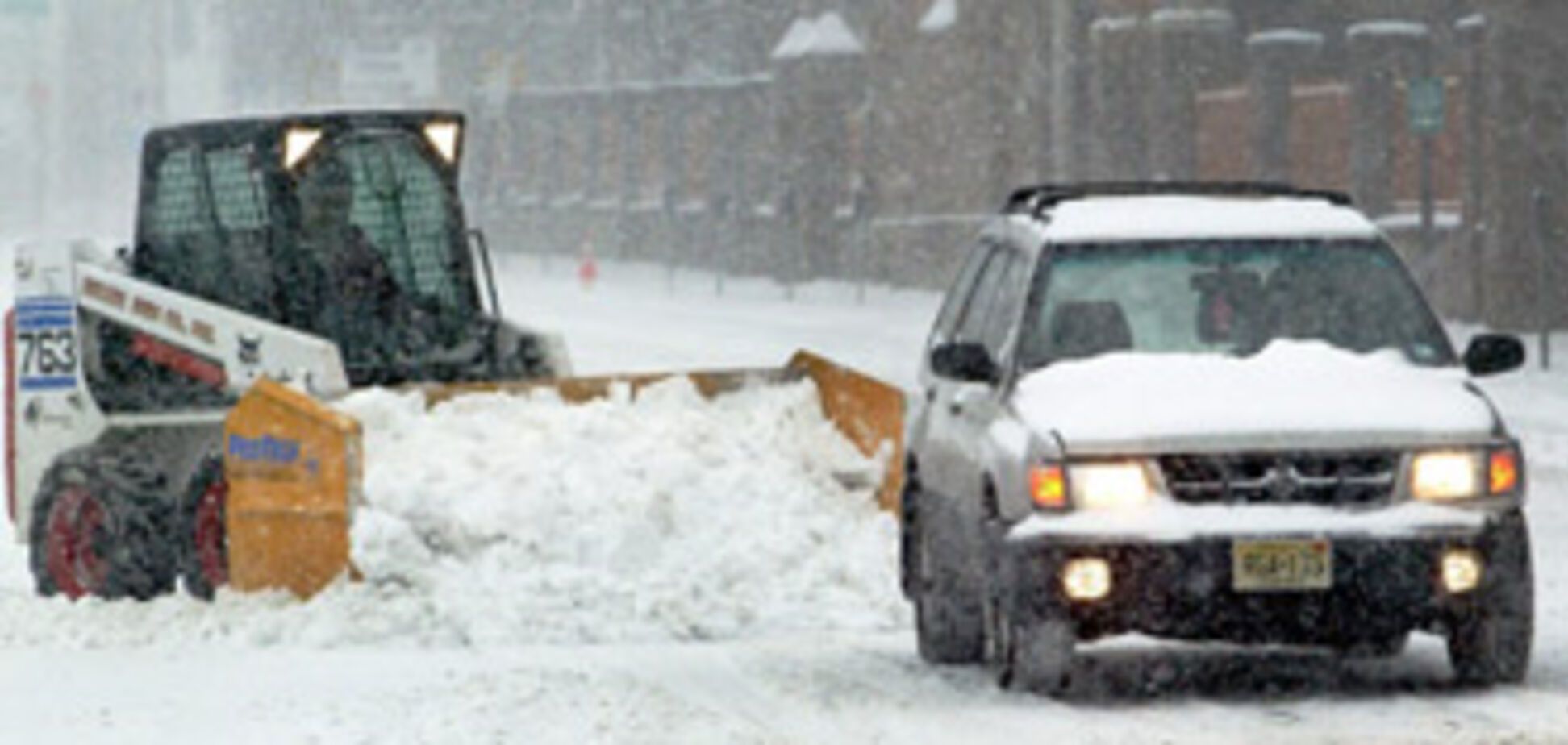 Мощные снегопады парализовали США