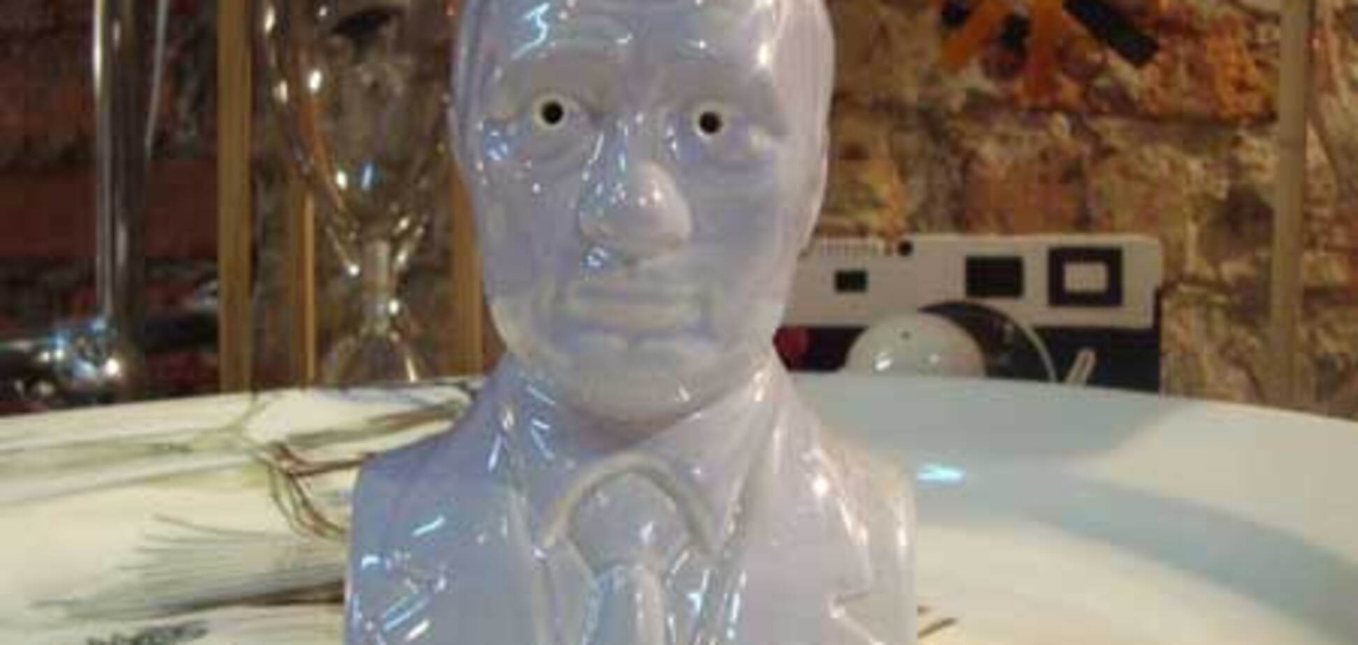 В Москве появились солонки в виде бюста Путина