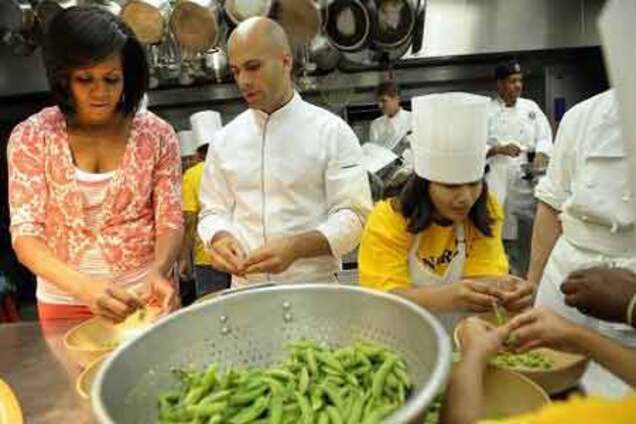 Мишель Обама сразится с главным поваром Белого дома