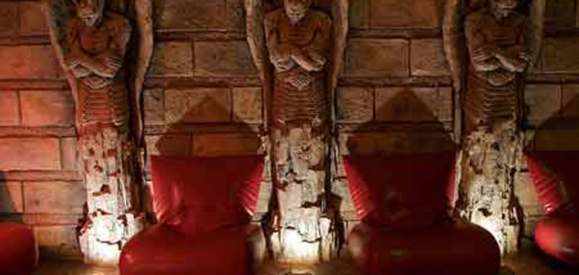 Открылся ресторан в шикарном замке