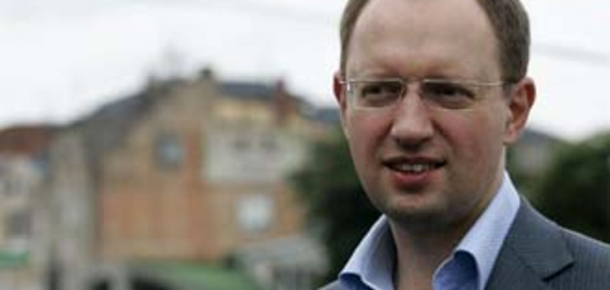 Яценюк не станет на колени перед ЕС и Россией