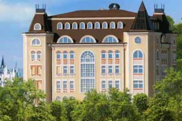 Луценко поймал банду кавказцев, ограбивших его подъезд