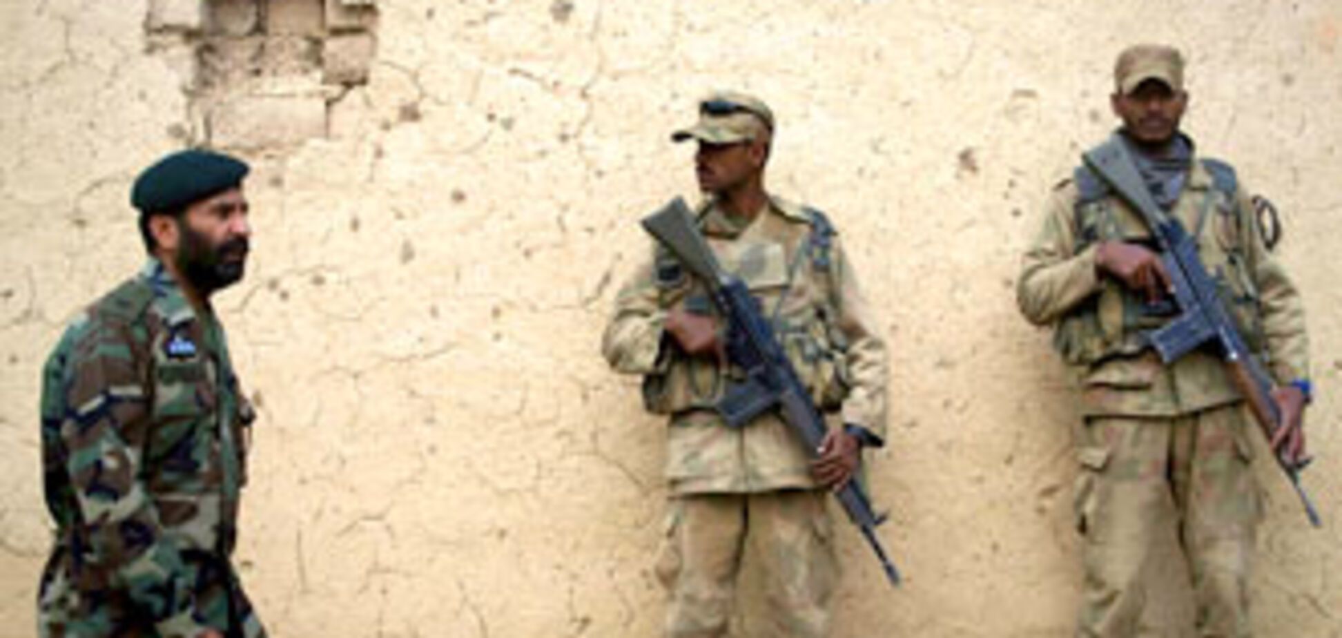 Очередной теракт в Пакистане: более 20 погибших