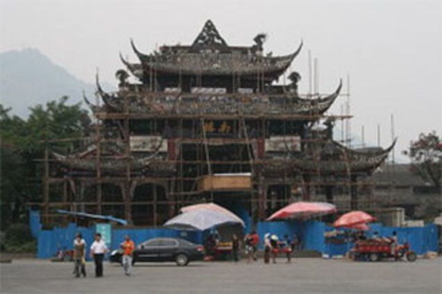 От землетрясения в Китае пострадало 280 тысяч человек