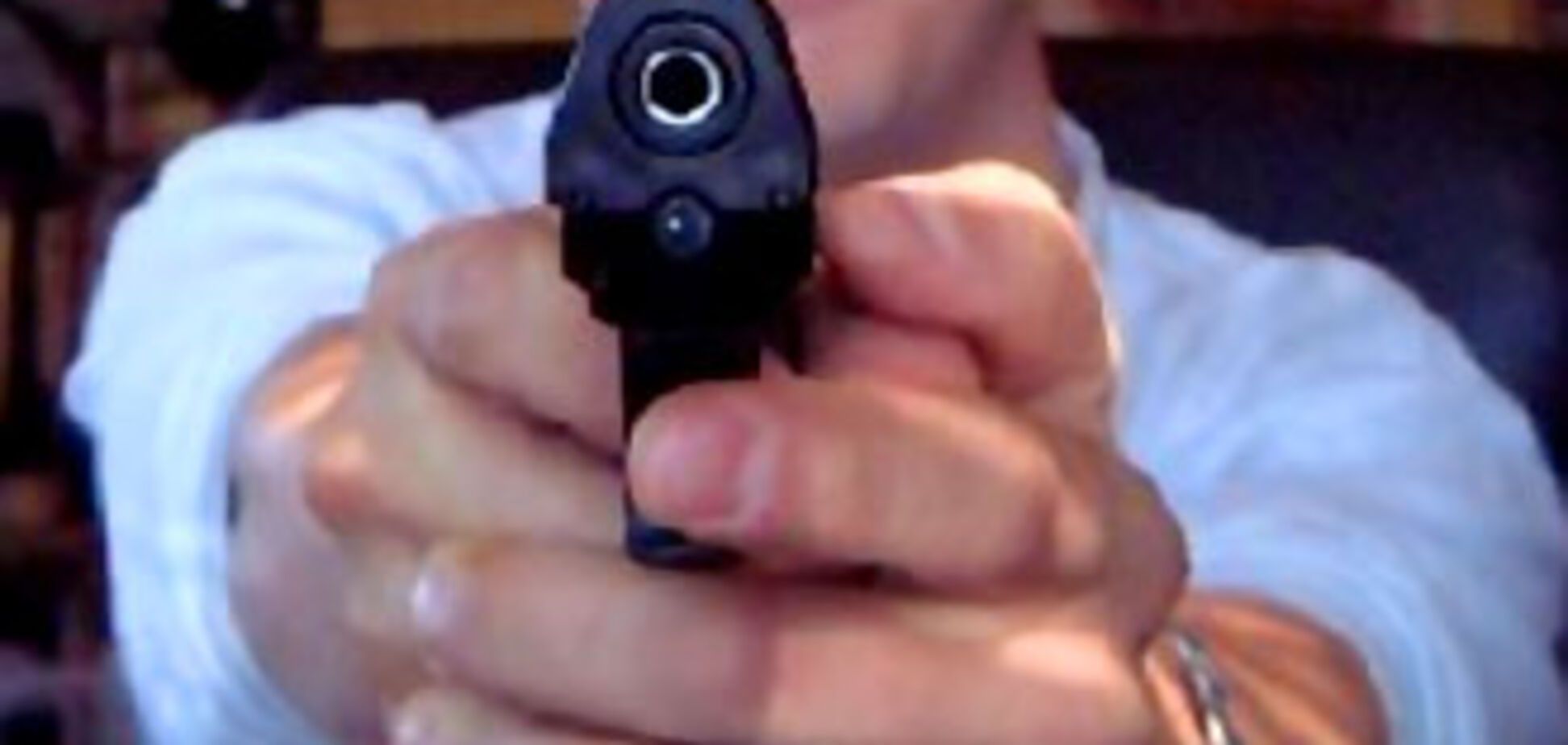 Стрельба в торговом центре, есть пострадавшие