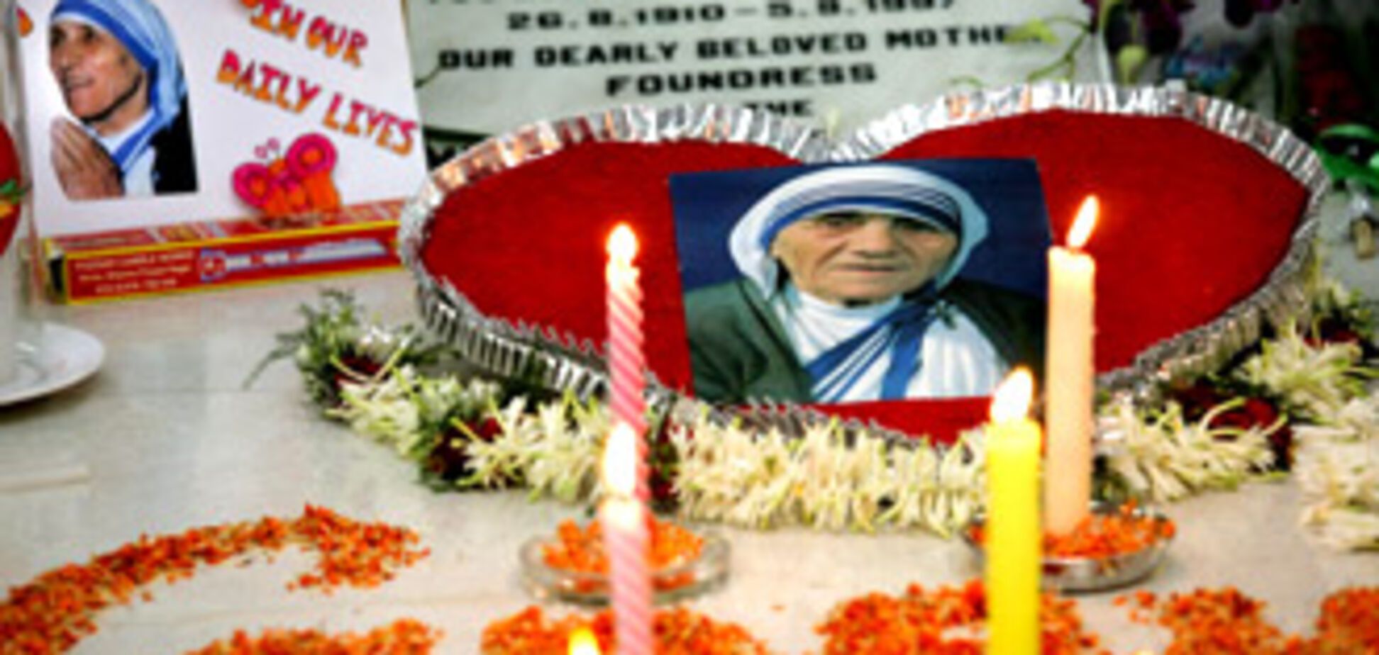 Индия и Албания не могут поделить прах матери Терезы