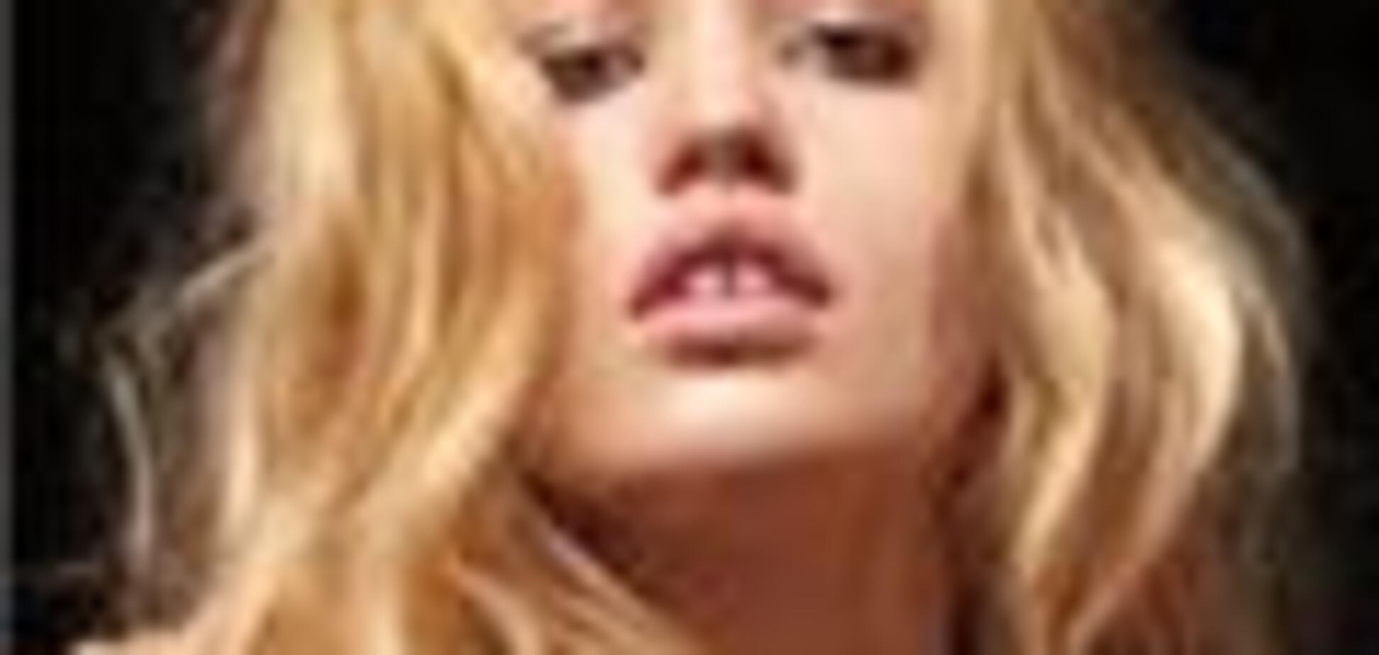 Модный дом Versace экономит на моделях