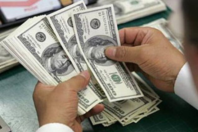 Доллар снова упал ниже отметки 8 грн