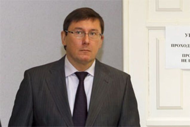 Луценко не будет ябедничать на Шуфрича из-за драки