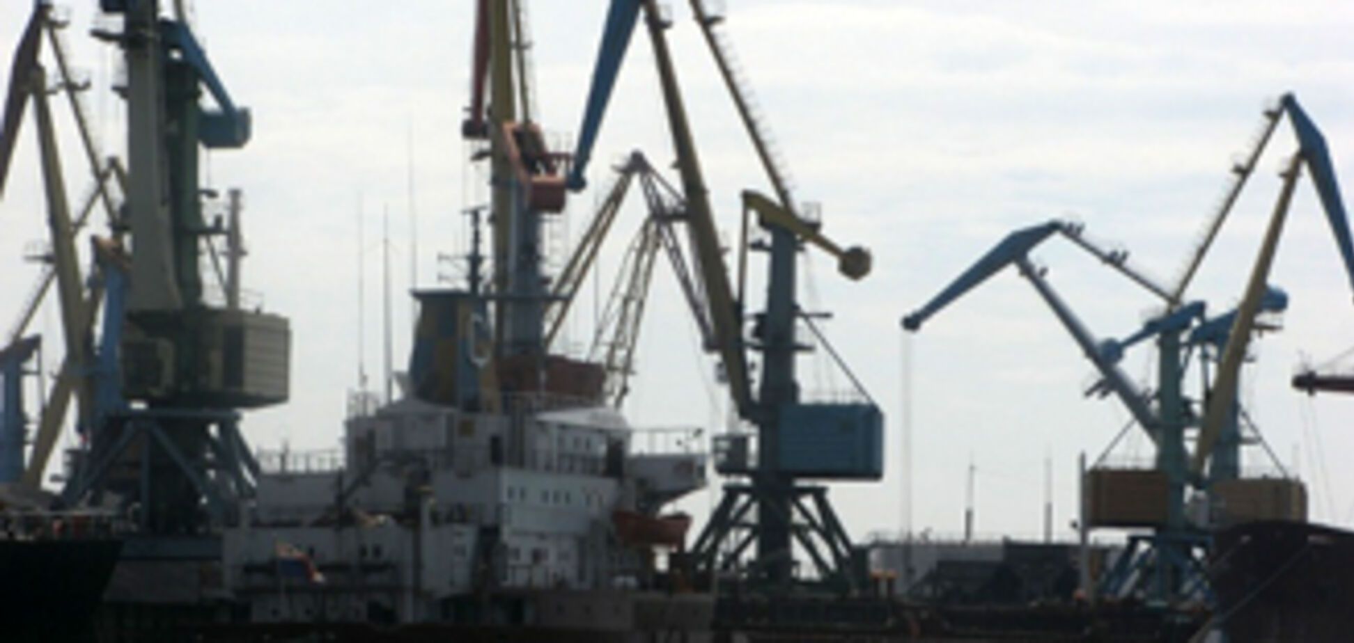 В Черном море затонуло судно c украинцами на борту