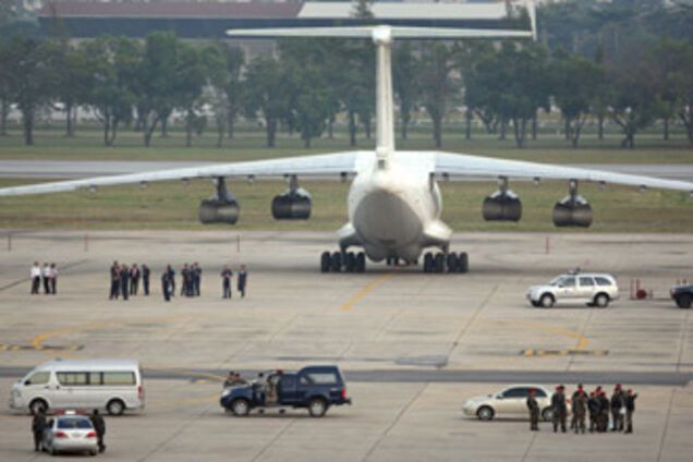 Задержанный самолет с оружием летел не из Украины