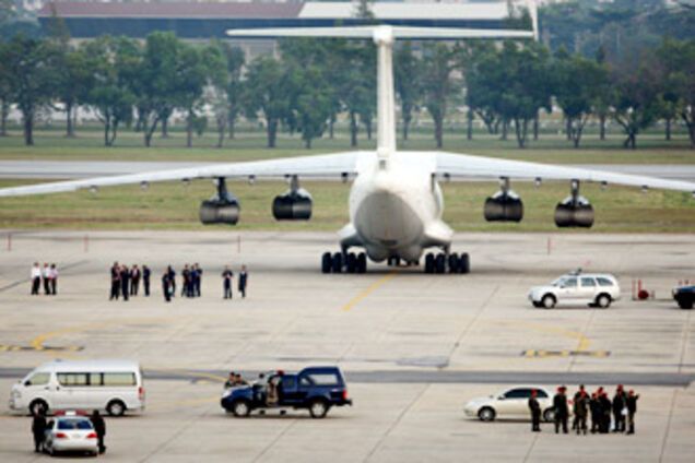 Порошенко: самолет в Таиланде не имеет к Украине отношения 