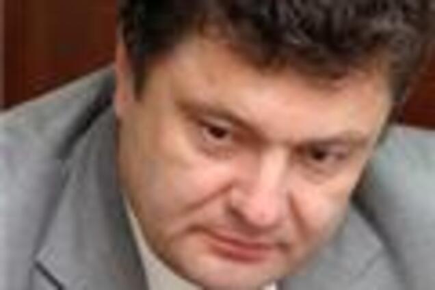 Порошенко открещивается от оружейного скандала