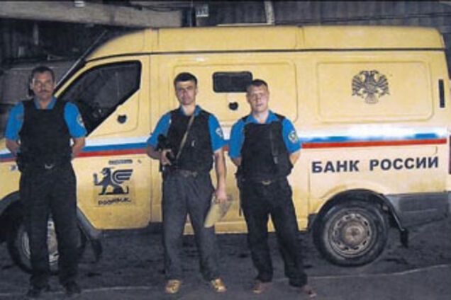 При ограблении убили двух инкассаторов
