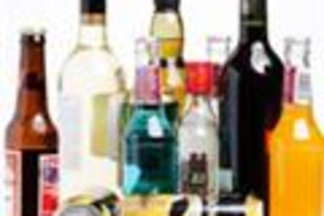На Львівщині припинили торгівлю підробленими елітним алкоголем