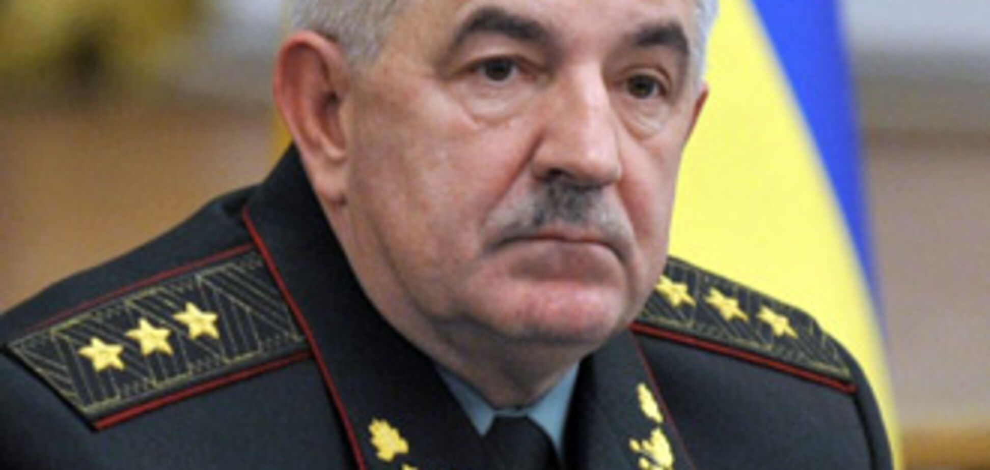 Ющенко: воинские звания - для военных