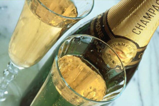 Кризис 'уронил' цены на шампанское