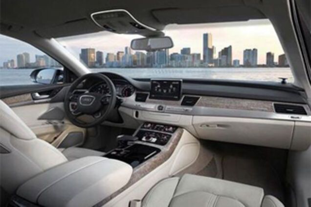 Власть тратит миллионы на новые авто