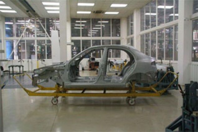 Український автопром за місяць впав на 37%