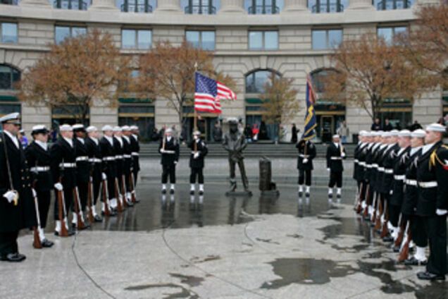 США поминают погибших в Перл-Харборе