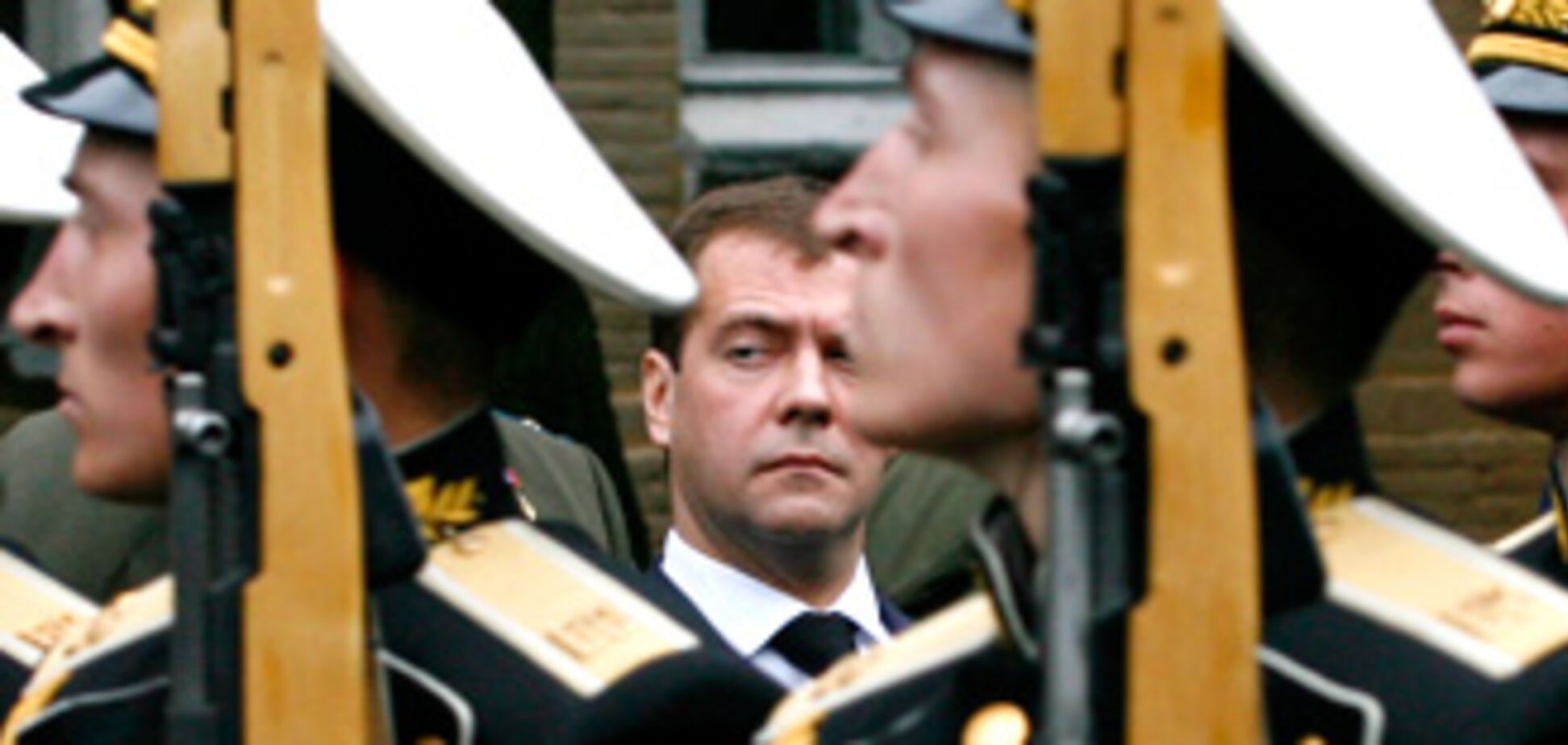 Медведєв хоче права одноосібно оголошувати війну