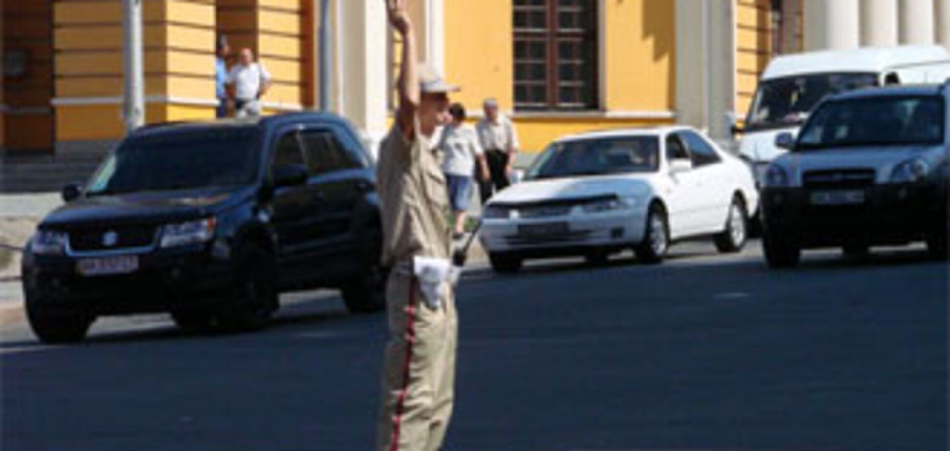 Учаснику ДТП з кортежем Тимошенко повернули права