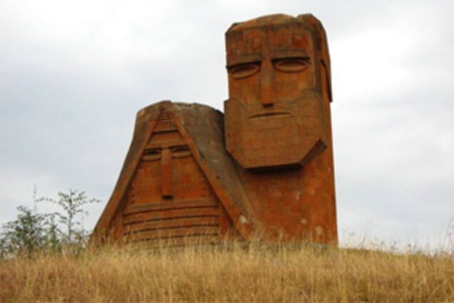 Азербайджан обиделся на украинское ТВ за Карабах