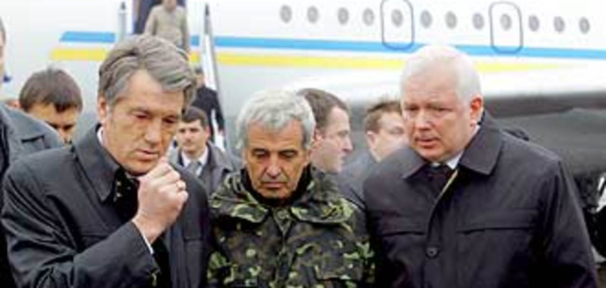 Президент зустрів екіпаж 'Фаїни' у Борисполі