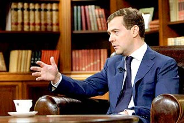 Медведєв прочитав росіянам відеолекцію про кризу