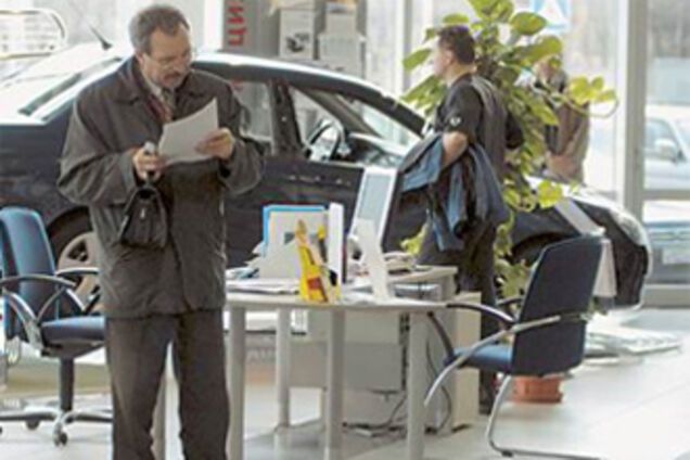 Банки оставили автовладельцев без страховки