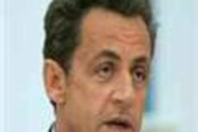 Саркозі не хоче сідати за правилами на саміті НАТО