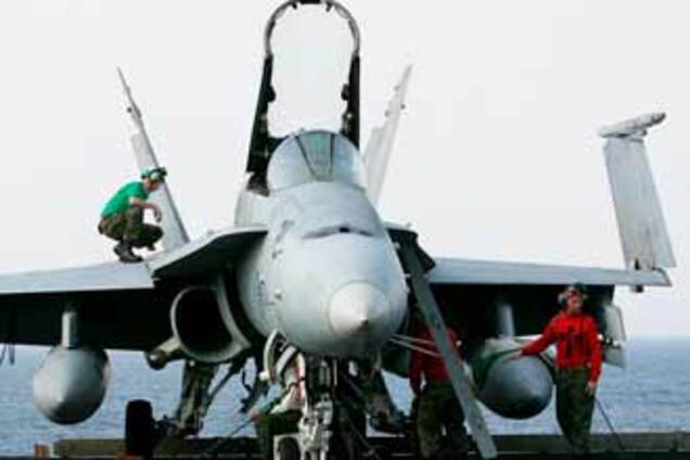 Из президентского самолета украли керосина на €1 млн