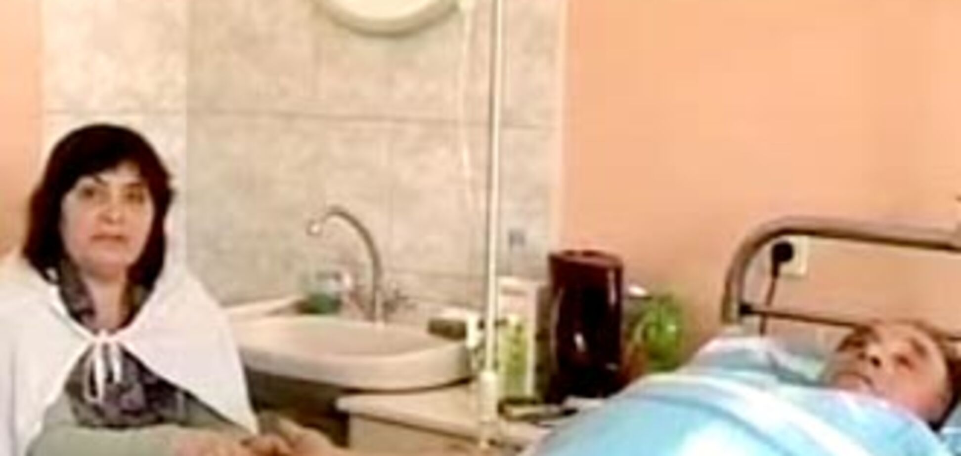 За оторванную руку на 'орлов' Луценко завели уголовщину