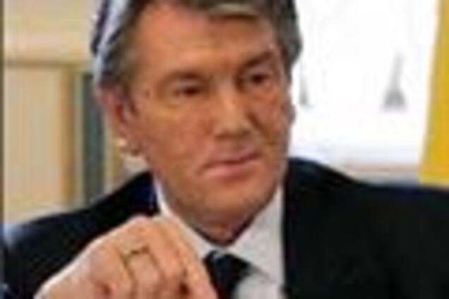 Ющенко обещает забросать МВФ письмами