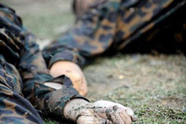 Танки оточили штабний комплекс, де стріляли