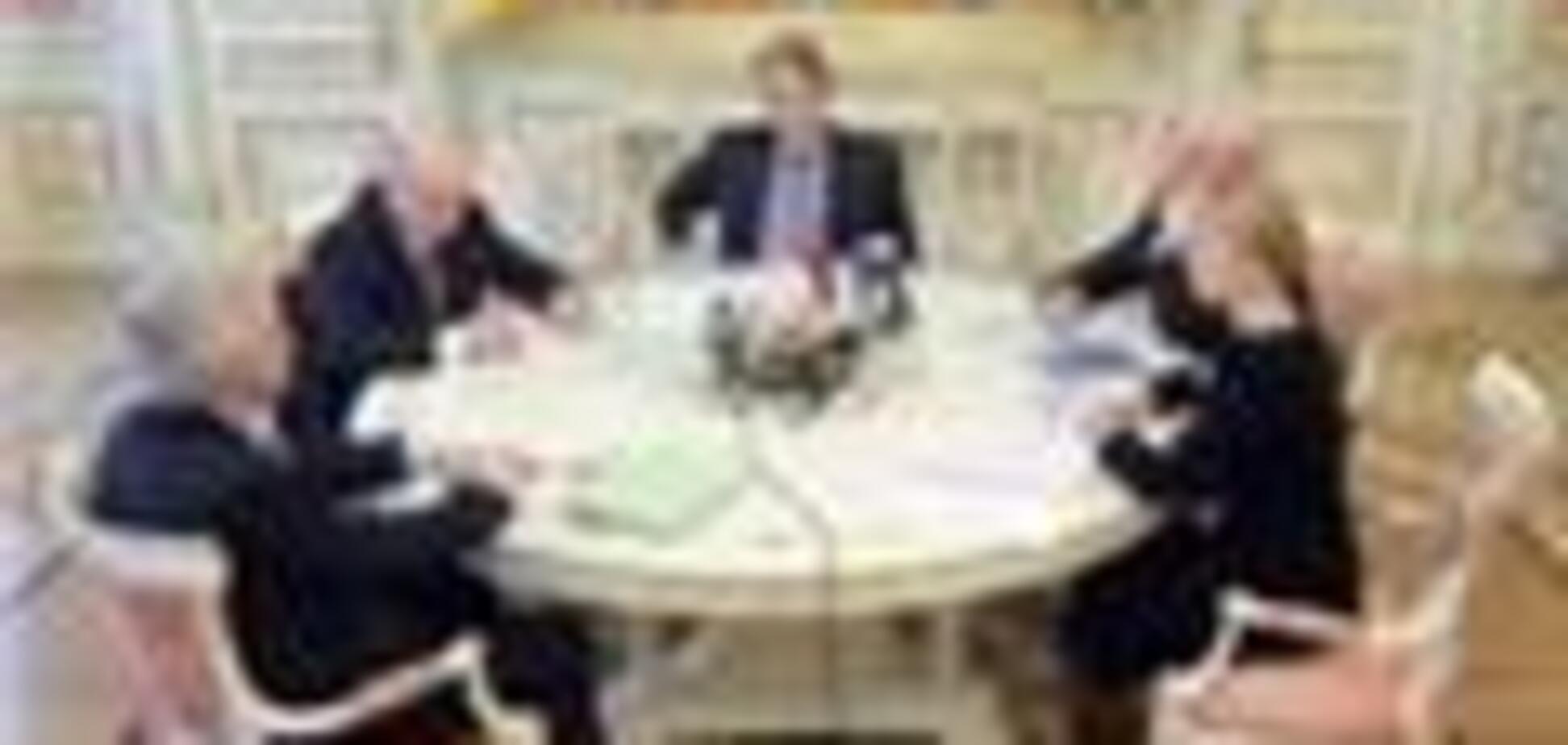 Президент предложил собираться по понедельникам