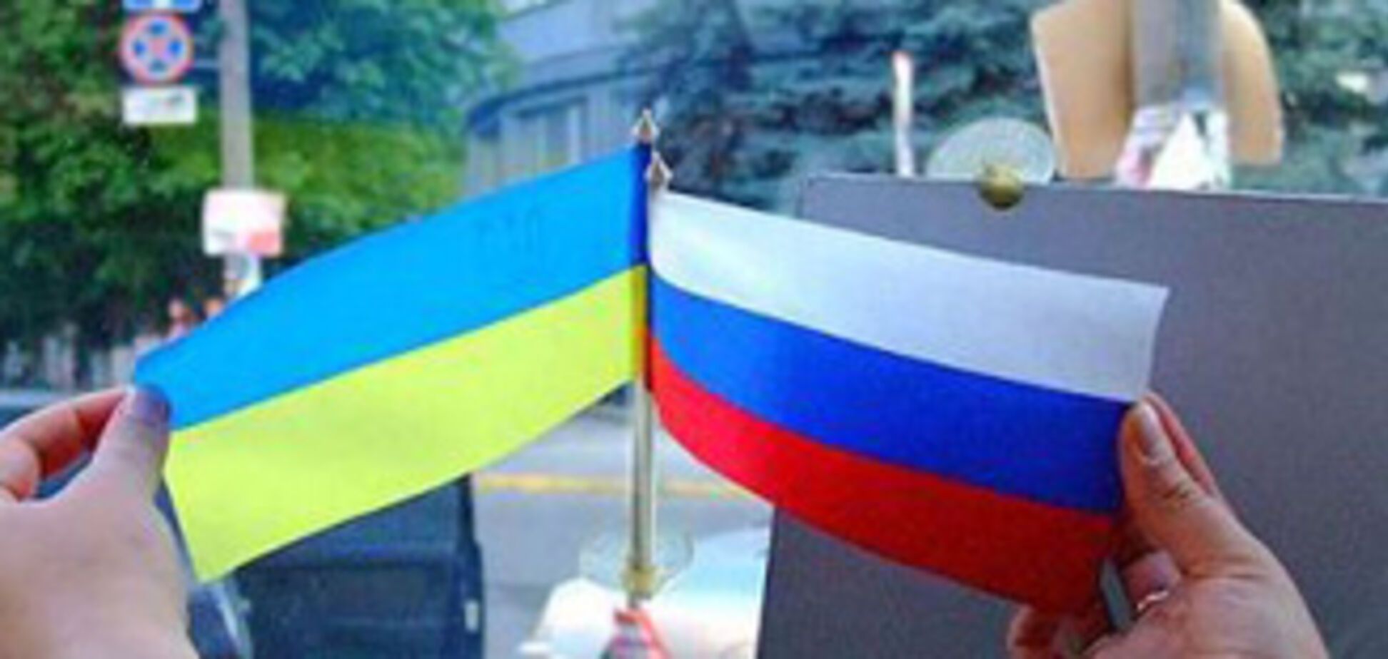 Історик закликає не робити з України жертву