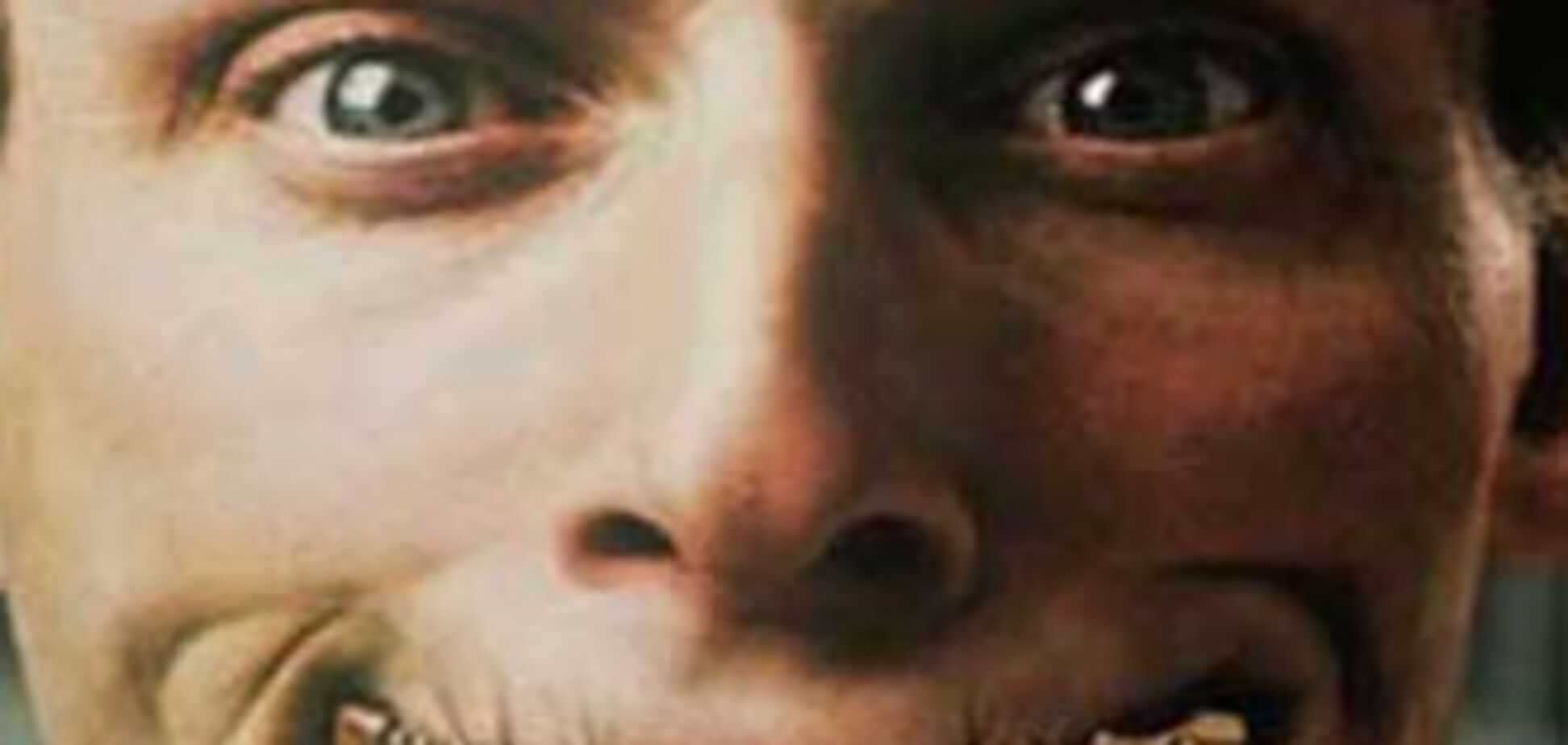 Учителей и медиков заставляют молчать о зарплате