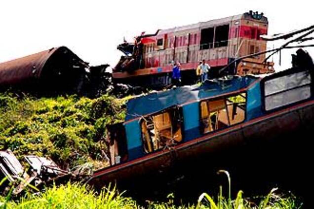 При зіткненні двох потягів поранено 93 людини
