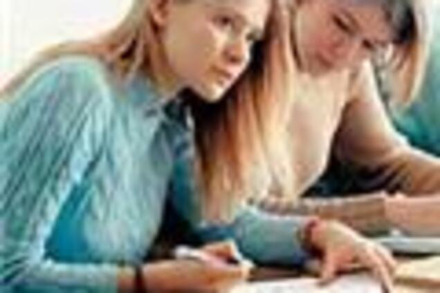 Випускники шкіл пройшли пробне тестірованіе.ФОТО