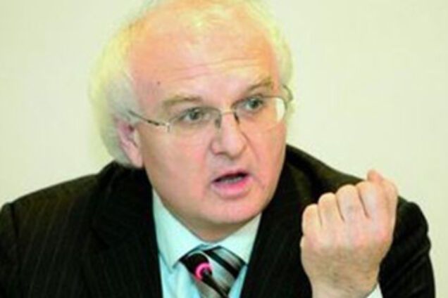 Вакарчук приказал ректорам ограничить количество отличников