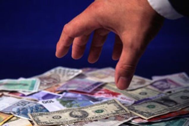 Відтік коштів з України перевищив $ 2 млрд