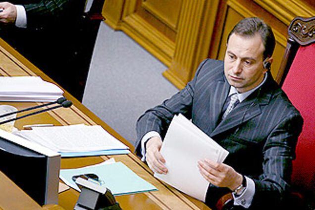 Досрочные выборы в Раду готовят на июнь