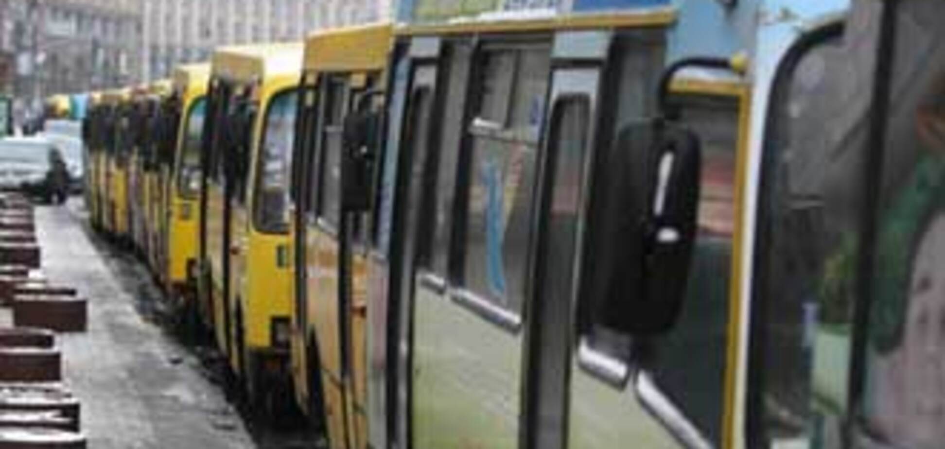 Первые столкновения на Крещатике: милиция оттеснила людей