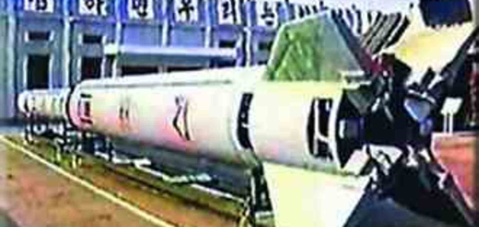 Япония направила два эсминца на перехват ракеты КНДР