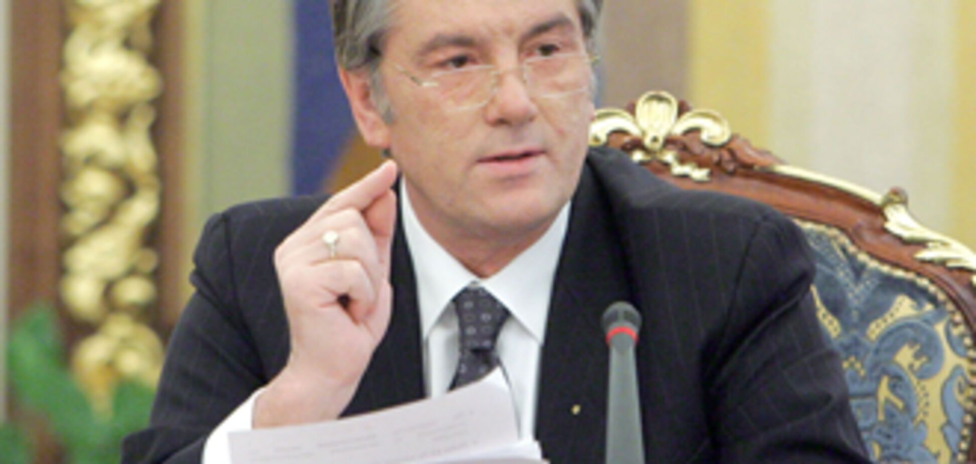 Гарант не допустит 'секретарш и охранников' в Раду