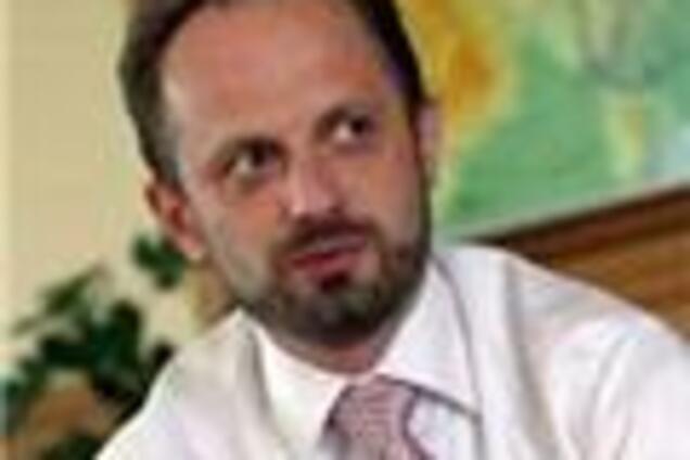 Безсмертный пытается проконтролировать все мусоросборники